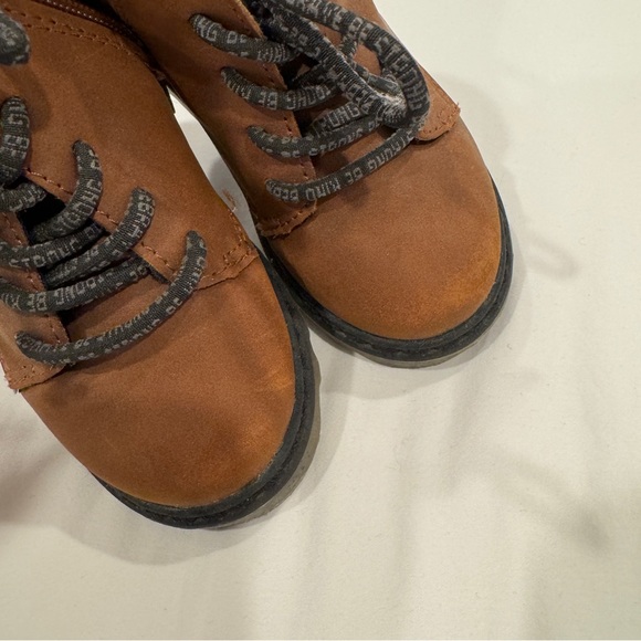 Zara Baby Lace Up Brown Boots - Size 21 (5.5) - Picture 5 of 9